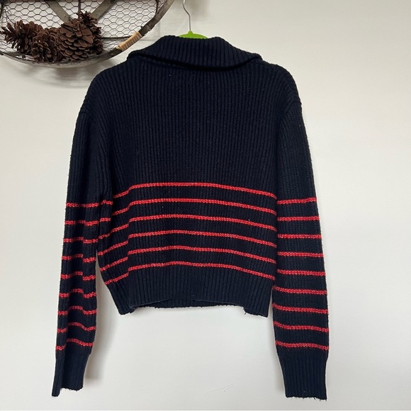 Jessica Simpson oversized crop top - Picture 2 of 6